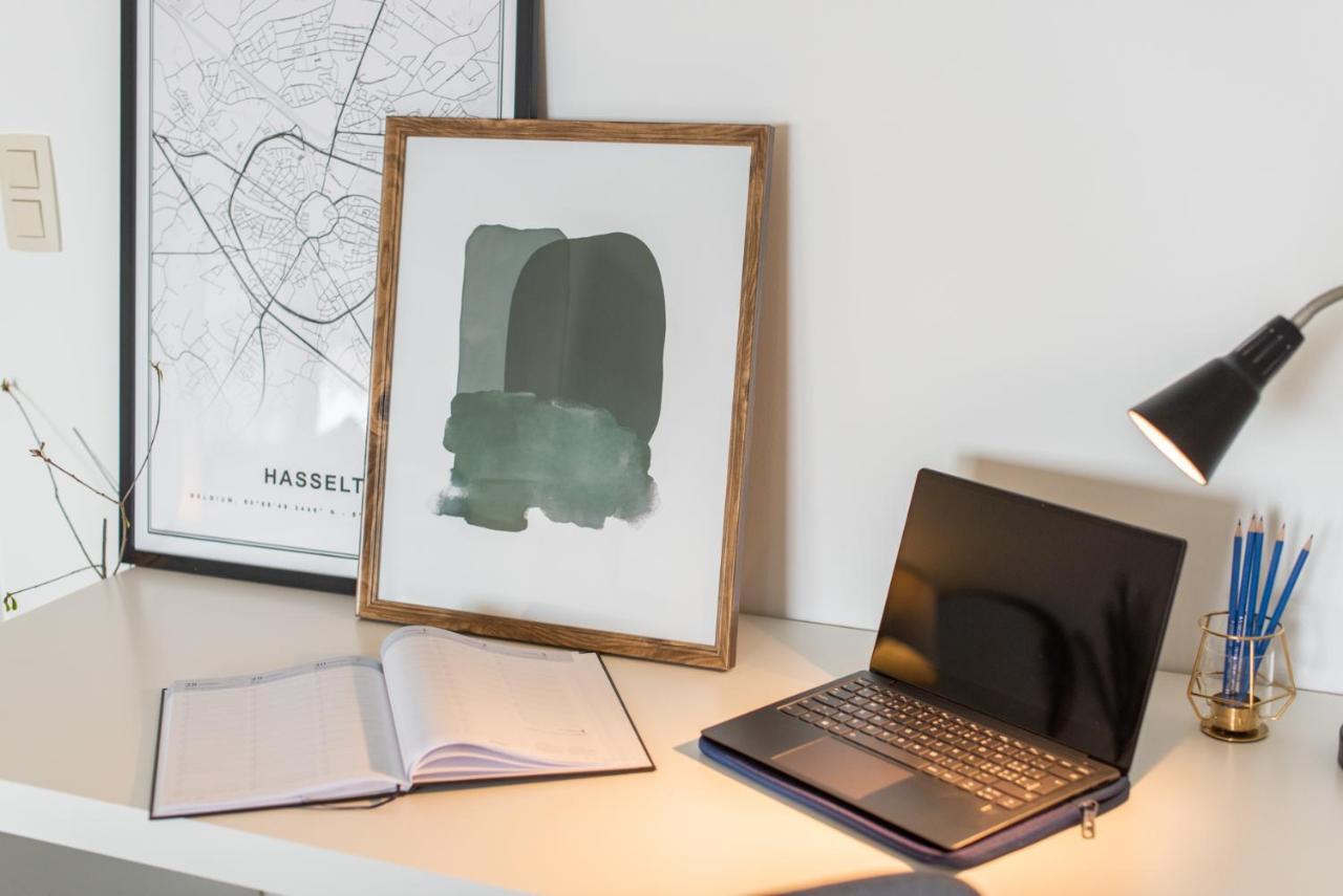 Shs Homes-Luxe Highrise, 2 Bedrooms, Kitchen, Free Parking, Stunning View, Large Tarrasse, Workspace Hasselt Bagian luar foto