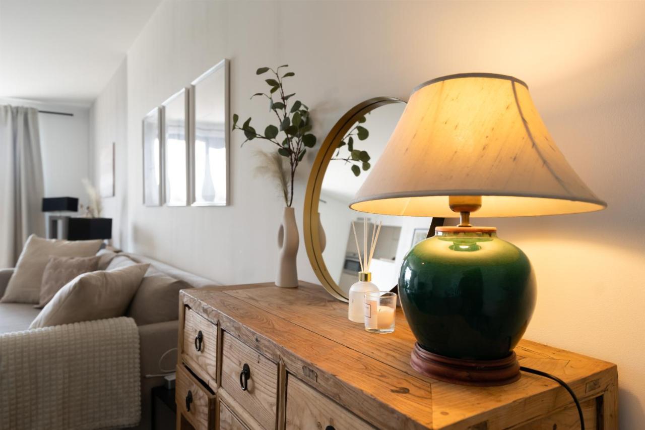 Shs Homes-Luxe Highrise, 2 Bedrooms, Kitchen, Free Parking, Stunning View, Large Tarrasse, Workspace Hasselt Bagian luar foto