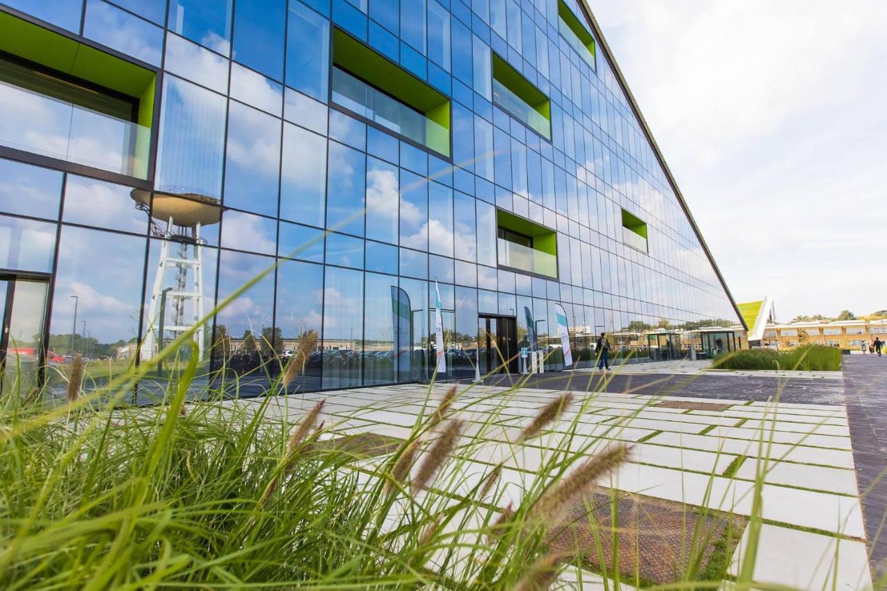 Shs Homes-Luxe Highrise, 2 Bedrooms, Kitchen, Free Parking, Stunning View, Large Tarrasse, Workspace Hasselt Bagian luar foto