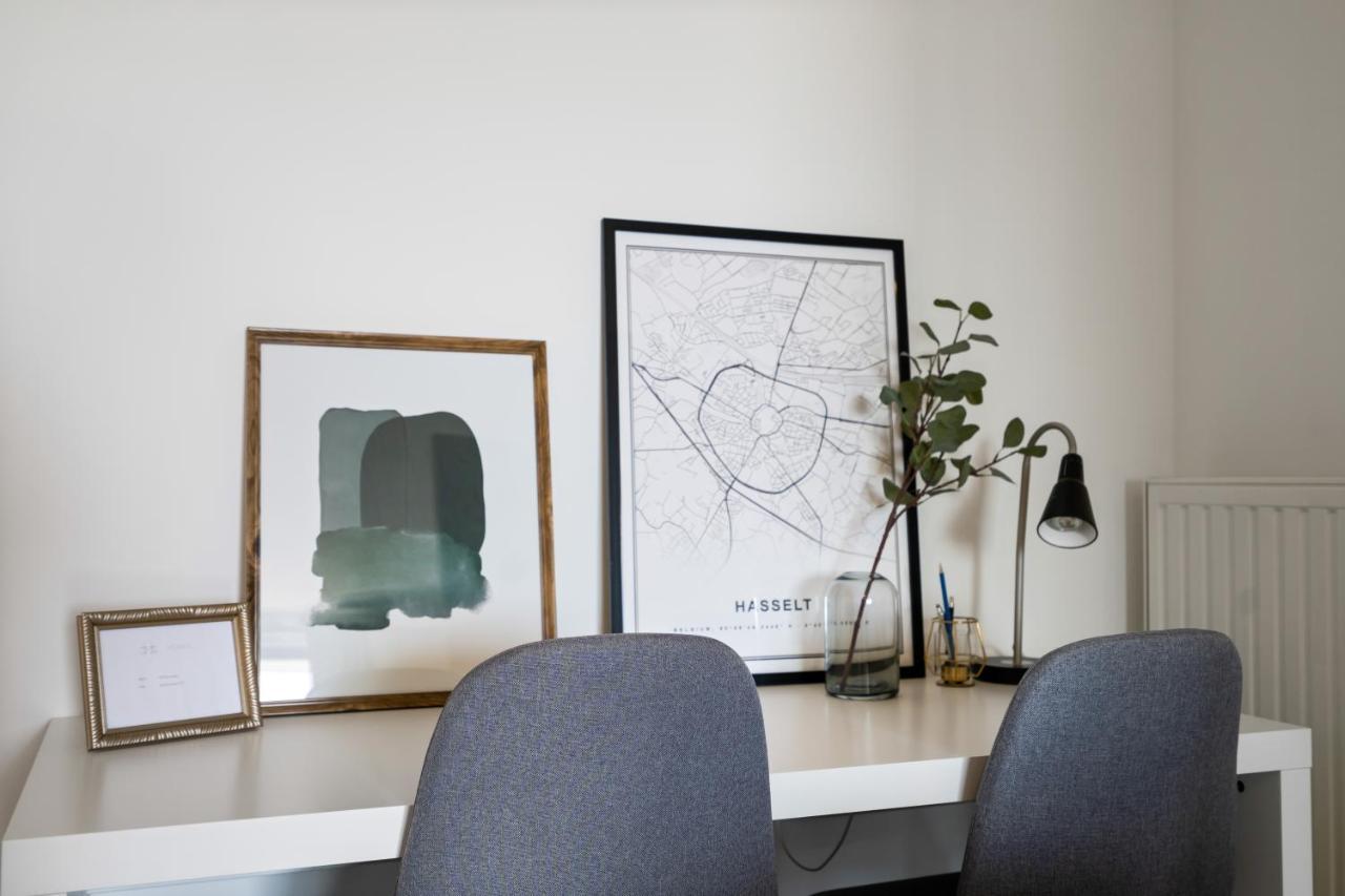 Shs Homes-Luxe Highrise, 2 Bedrooms, Kitchen, Free Parking, Stunning View, Large Tarrasse, Workspace Hasselt Bagian luar foto