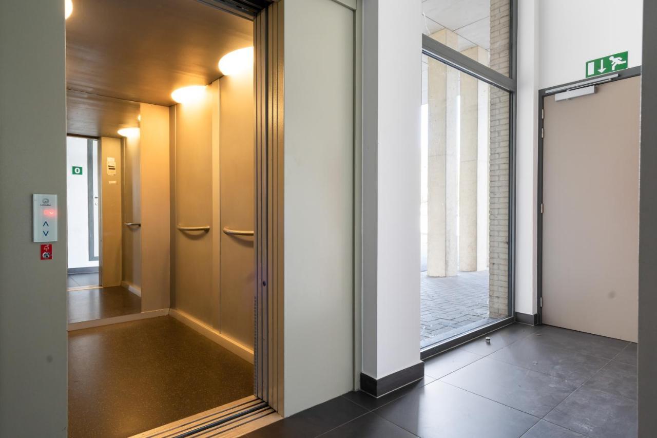 Shs Homes-Luxe Highrise, 2 Bedrooms, Kitchen, Free Parking, Stunning View, Large Tarrasse, Workspace Hasselt Bagian luar foto
